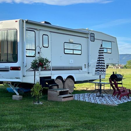 Mission Mountain Camper Appartement Saint Ignatius Buitenkant foto