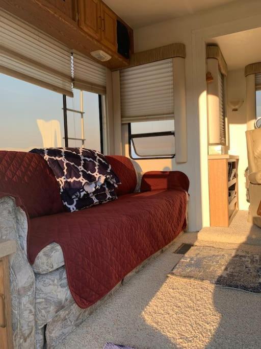 Mission Mountain Camper Appartement Saint Ignatius Buitenkant foto