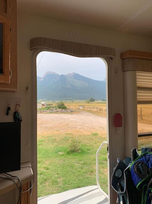 Mission Mountain Camper Appartement Saint Ignatius Buitenkant foto